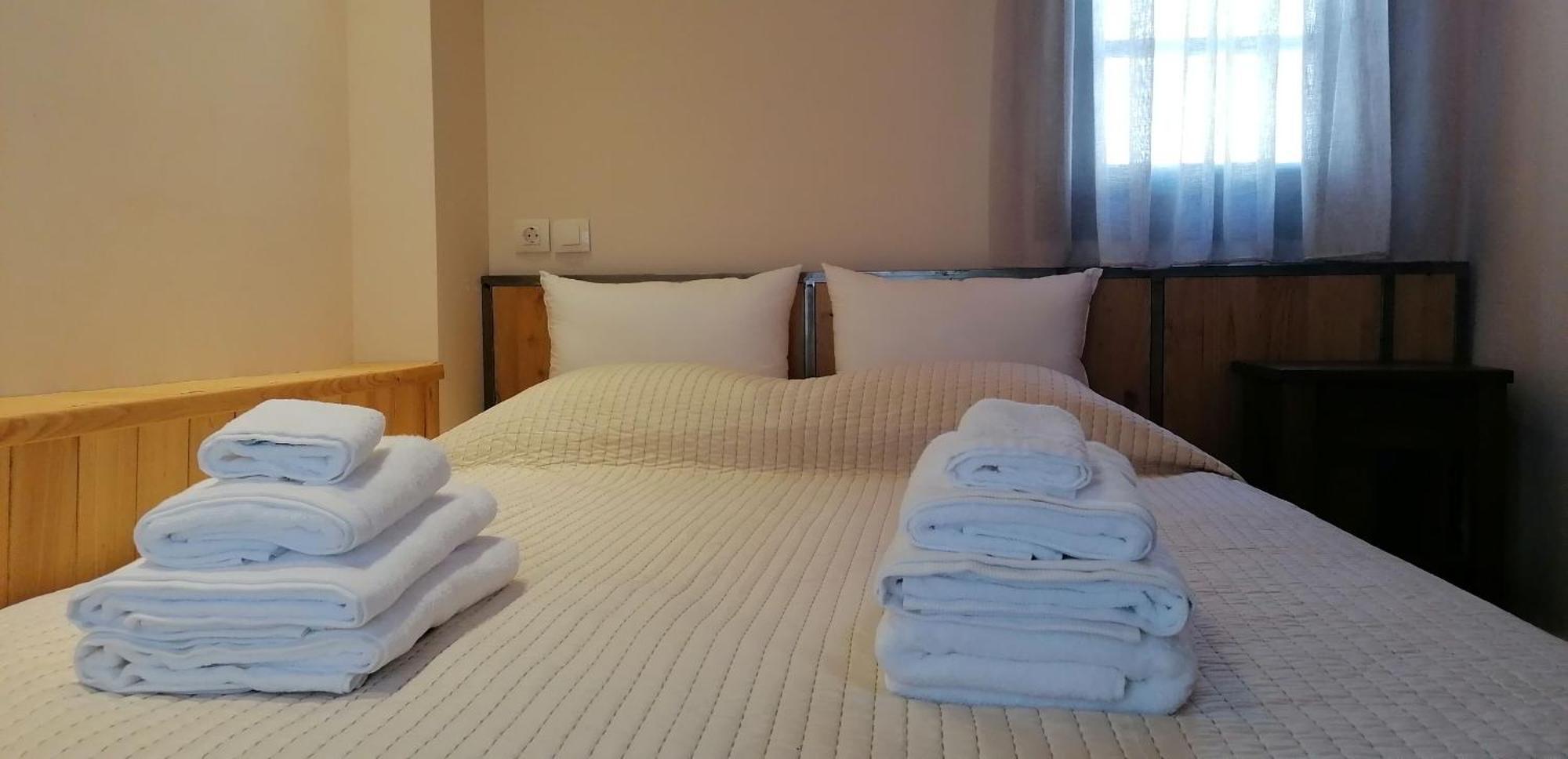 Riverbed Traditional Guest House لِتوخورو الغرفة الصورة