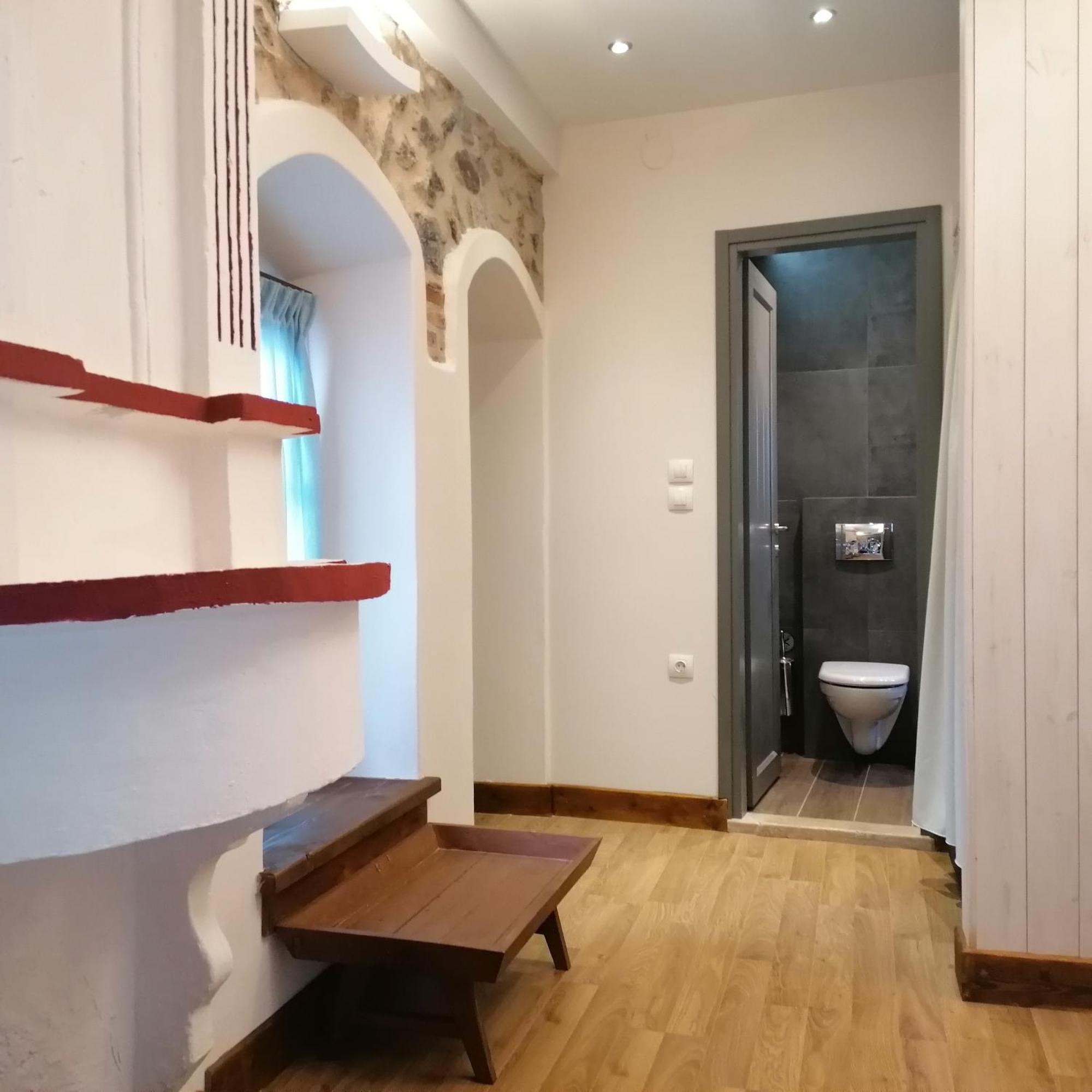 Riverbed Traditional Guest House لِتوخورو الغرفة الصورة